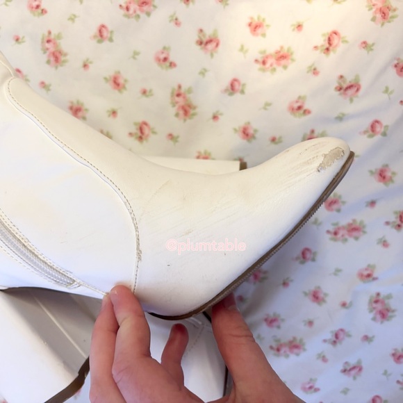 Madden Girl White Heeled Boots - Picture 3 of 5